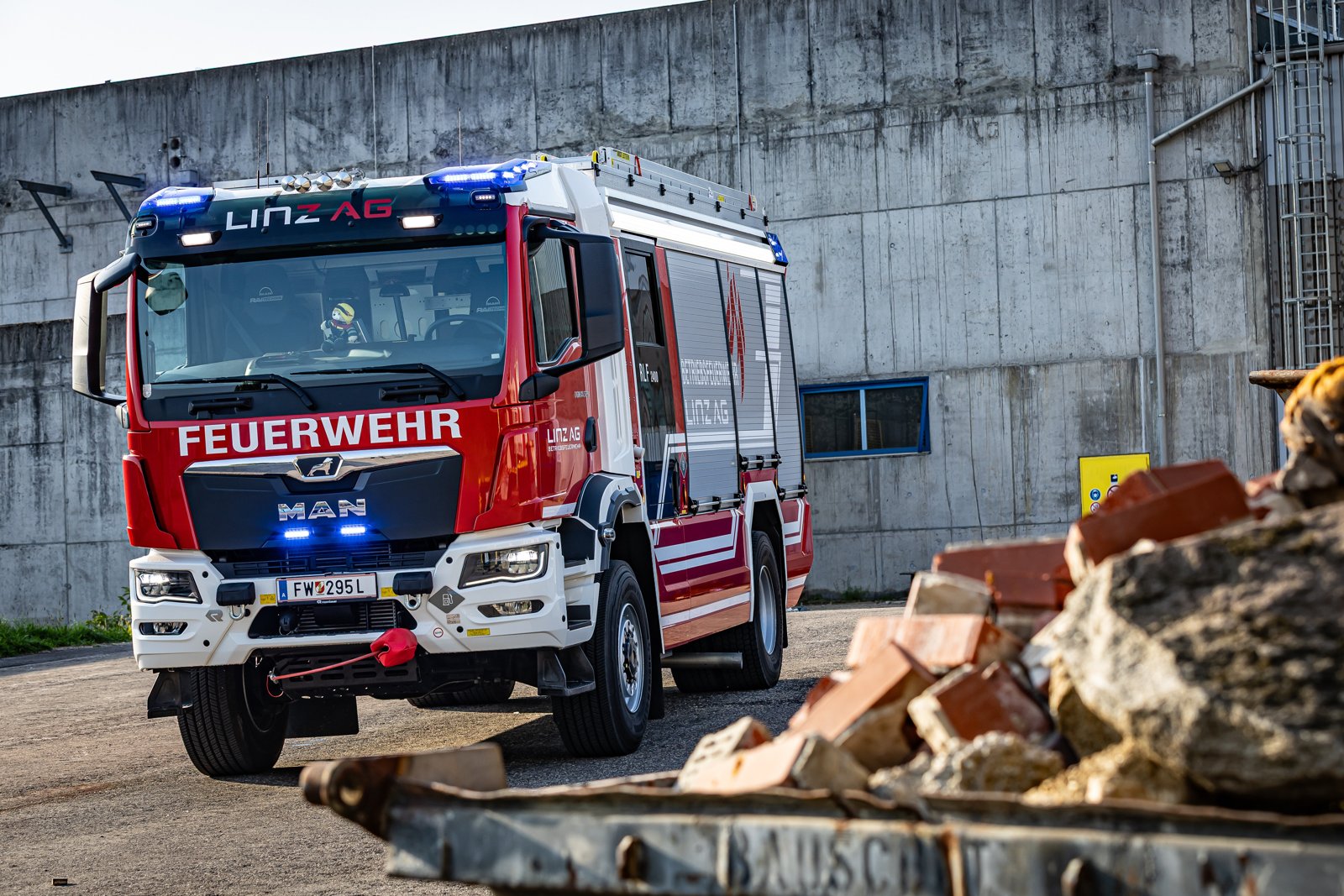 نموذج توضيحي لسيارة إطفاء Rosenbauer